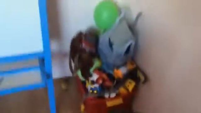 Ребенок пишет английский алфавит смотреть онлайн