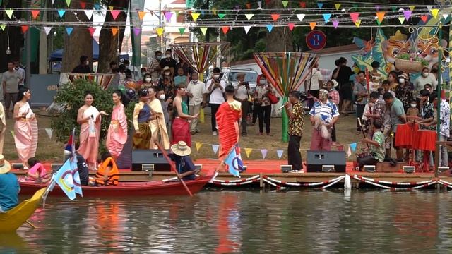 Surprise See FLOATING MARKET! You Can See it During Khmer New Year! Street Food Tour In Siem Reap. смотреть онлайн