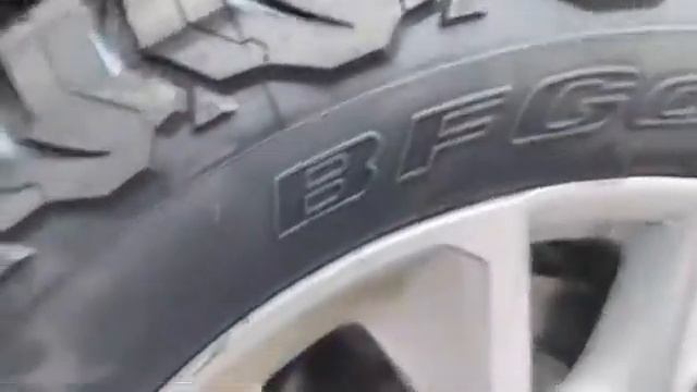 Silverado 2019 z71 tires 295 55r20” Bf goodrich ko2 Leveling kit смотреть онлайн