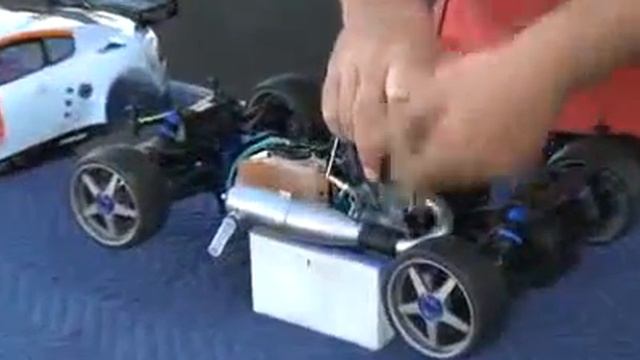 Kyosho Inferno GT2 Aston Martin DBR9 - Casa do Modelismo смотреть онлайн