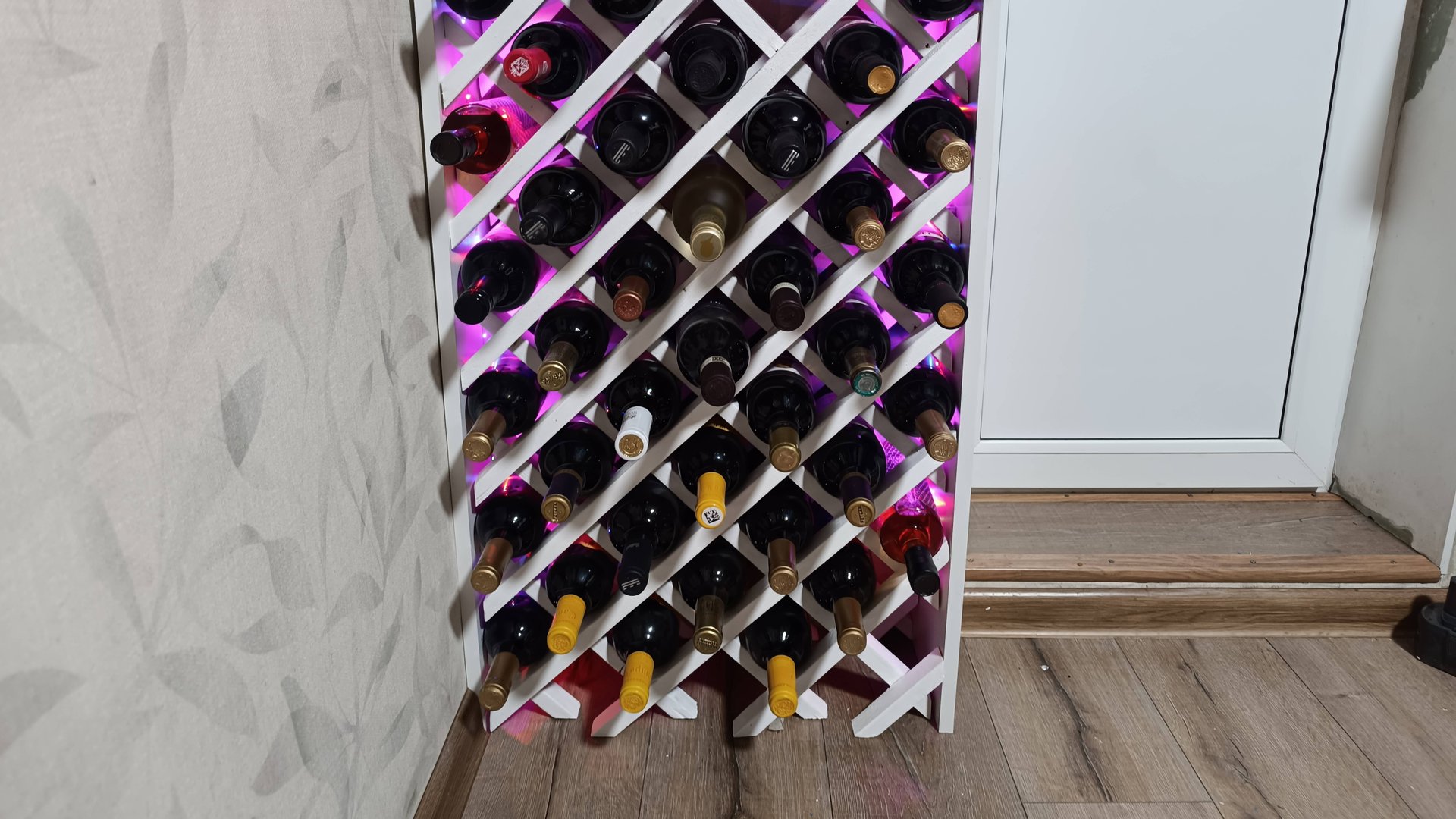 Винная полка в нишу своими руками. смотреть онлайн