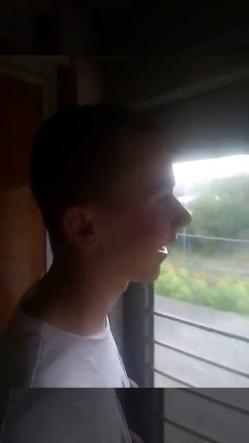 ШОК!!! человека зажало в двери електропоезда Одесской Железной Дороги смотреть онлайн