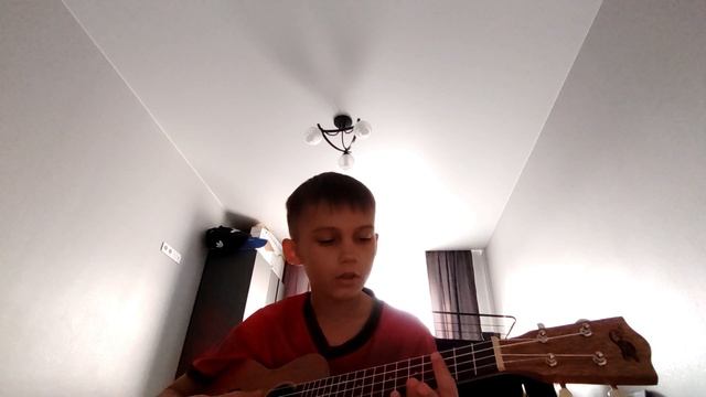 Как играть на укулеле