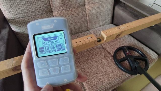 Эксперименты с XP Deus 2 на диване. Сравнивая программы поиска смотреть онлайн