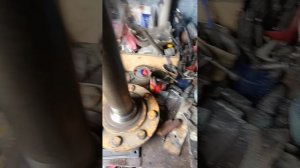 Почему тормоза пропадают на экскаваторе погрузчике.