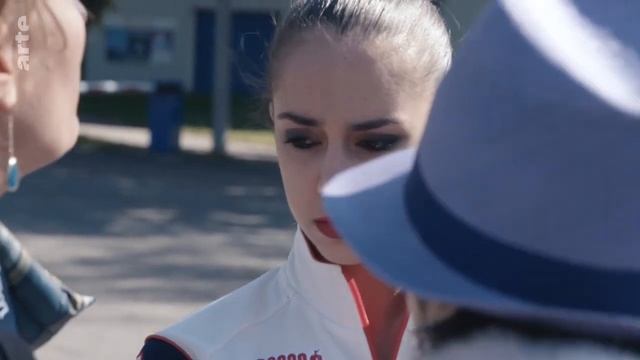 Discussion entre Margarita Mamun et ses entraineurs (Over the limit, Marta Prus, 2017) смотреть онлайн