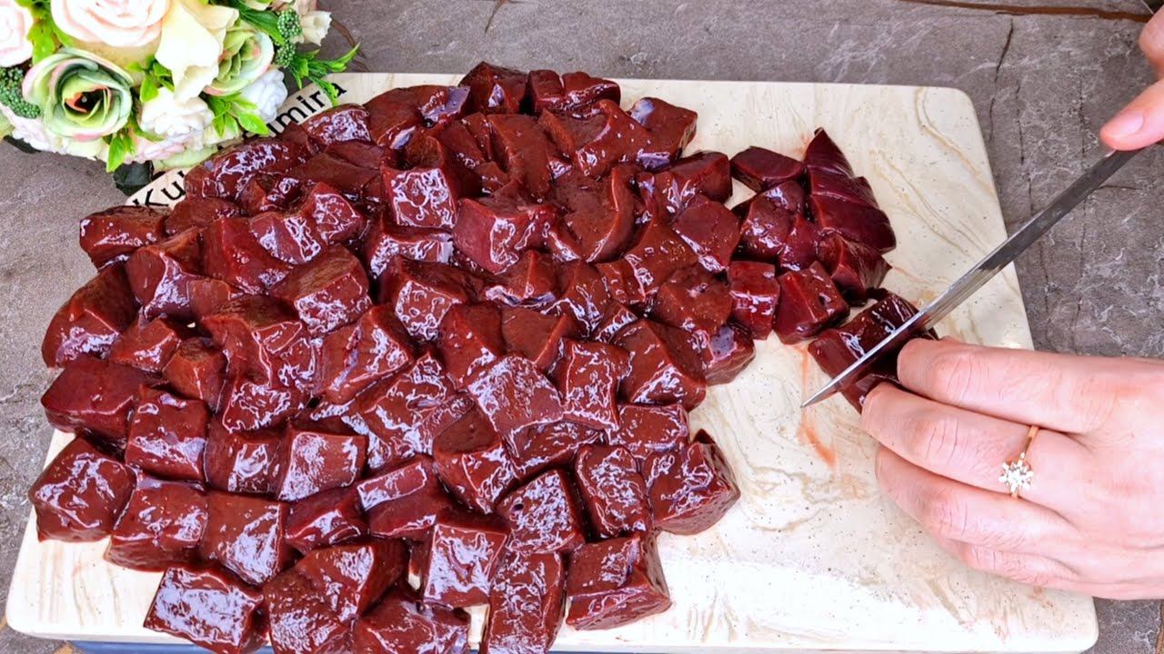 КАК ПРАВИЛЬНО ЖАРИТЬ ПЕЧЕНЬ С ЛУКОМ и.... Секрет приготовления нежной печени за 7 минут! Невероятно! смотреть онлайн