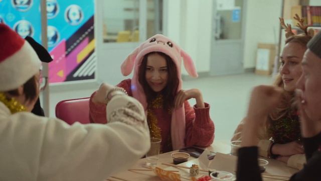 Земля, приём! | ORIGINAL MUSIC VIDEO смотреть онлайн