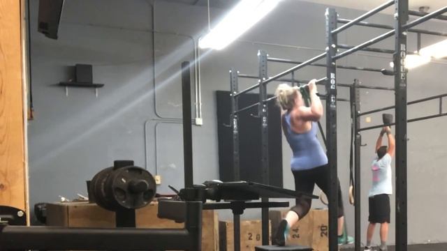 35lb KBS and pull ups. смотреть онлайн