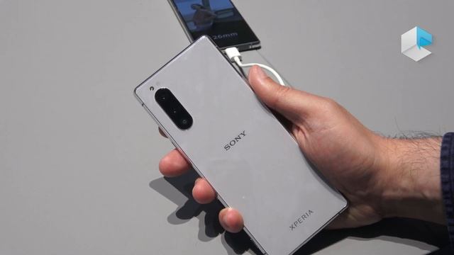 Sony Xperia 5 смотреть онлайн