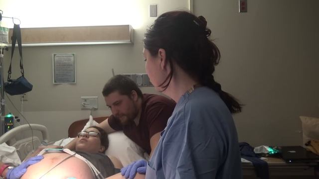 GRANDMA DELIVERS BABY! EMOTIONAL LIVE NATURAL BIRTH!! смотреть онлайн