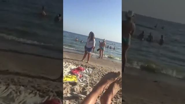 Качелька на берегу моря, пляж Коблево смотреть онлайн