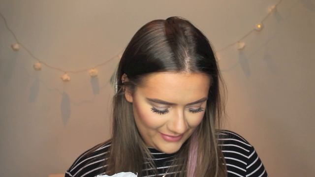Whats in my bag!? & a mini MAC haul | EmmasRectangle смотреть онлайн