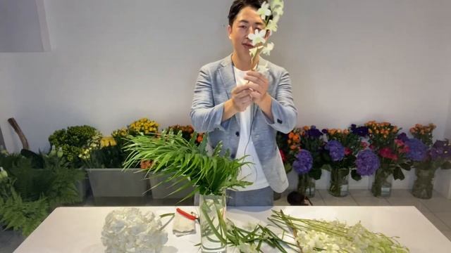 【純白の特大紫陽花とプロテア、蘭の美白アレンジ】29APR смотреть онлайн