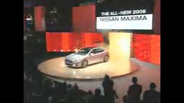 Nissan Maxima makes its debut смотреть онлайн