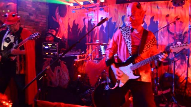 Supernova band NJ - cover of Georgia Satellites "Keep your Hands to Yourself" смотреть онлайн