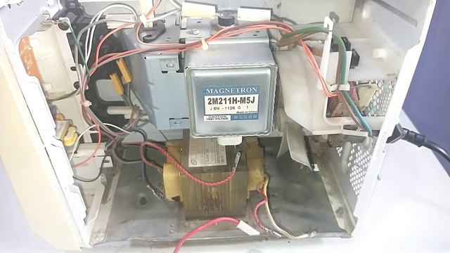 Autorizada odeia esse vídeo! Microondas com defeito! Conserte em casa sem dor de cabeça! смотреть онлайн