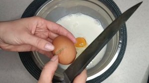 Оладьи на кефире и дрожжах быстро, просто.