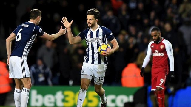 Reviewing West Brom's controversial late penalty during 1-1 against Arsenal (31/12/17) смотреть онлайн