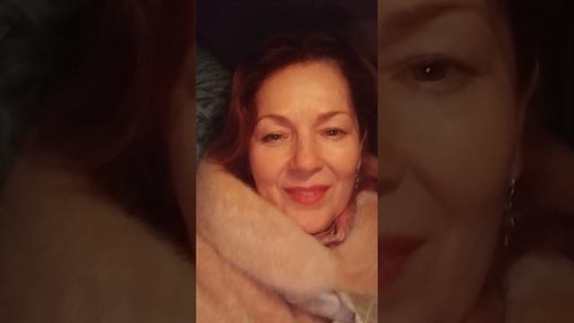 Стихотворение "Улыбнись" из цикла "Слышу Голос Души". смотреть онлайн