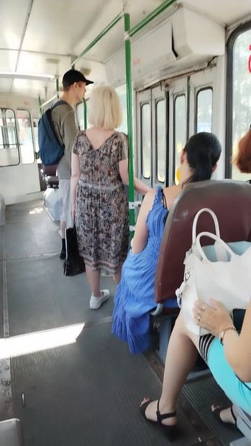 просто ехал в тролебусе смотреть онлайн