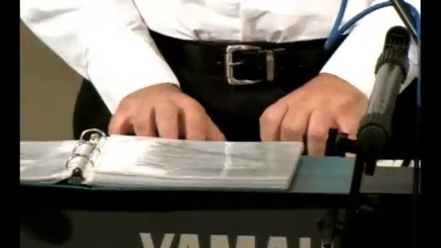 Что такое любовь / Эти дни смотреть онлайн