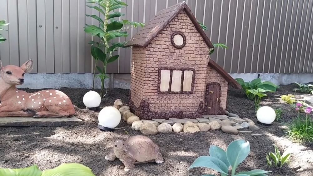 Как делать из раствора садовую поделку, ДОМИК. смотреть онлайн