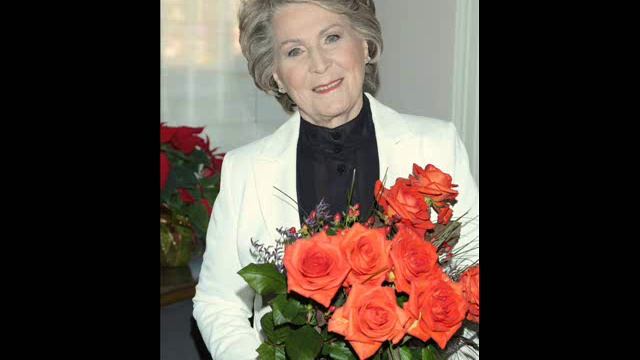 Irena Santor - Siedzisz obok, pytasz grzecznie 2014 r. смотреть онлайн