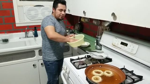 AROS DE CEBOLLA CRUJIENTES - Recetas de Cocina Fáciles смотреть онлайн