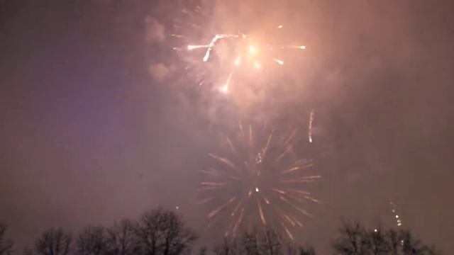 Новогодний салют в Измайлово. 01.01.2019 смотреть онлайн