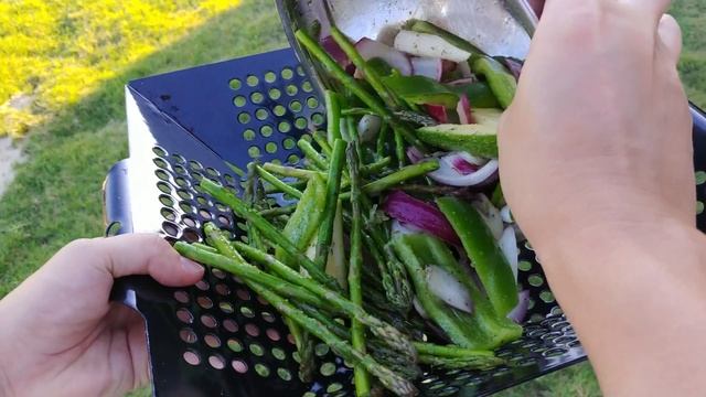 Smart WiFi Gas Grill! Char-Broil SmartChef TRU-Infrared REVIEW смотреть онлайн