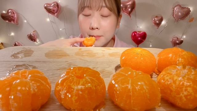 ASMR Mandarin Orange Tanghulu【Mukbang/ Eating Sounds】【English subtitles】 смотреть онлайн