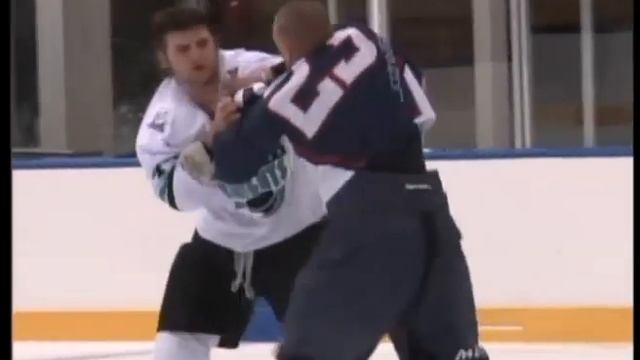 Flashback Friday: Lee 'Legit' Lambert v Alastair Band смотреть онлайн