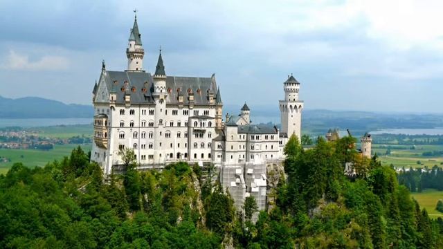 Neuschwanstein Castle, Germany [4K] смотреть онлайн