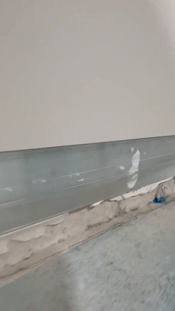 Скрытые Плинтус со Скрытыми ДВЕРЬМИ #рио_ремонт #советыпоремонту #дизайнинтерьера смотреть онлайн