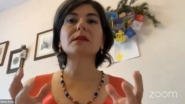 Geleceğin Seçimlerini An'da Yapabilmek - Hande Ersoy, YŞBD Konferansı смотреть онлайн