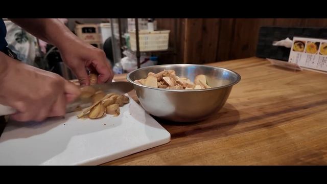 【密着】奇跡の久留米ラーメンの裏側に！極限まで迫る２日目！我々は今を生きるヒントを間近で見た。 смотреть онлайн