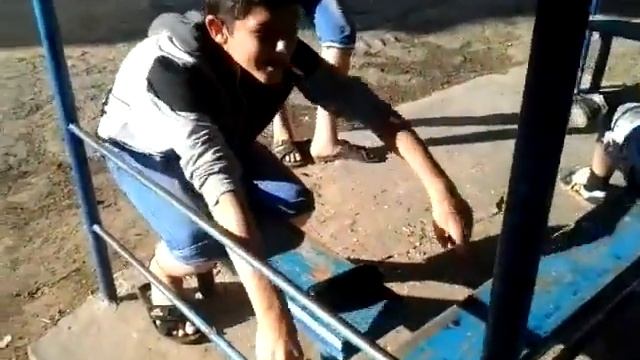 Нет,нет,я нормальный смотреть онлайн