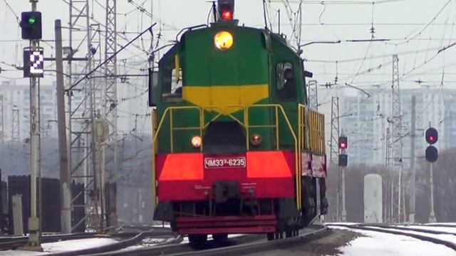 Тепловоз ЧМЭ3Э-6235 + приветливый машинист:-) (2) смотреть онлайн