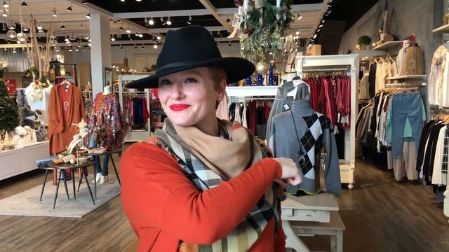 Shepherd’s Fashion Friday - Slimming Tricks, Slip On pieces and Style Secrets to Share смотреть онлайн
