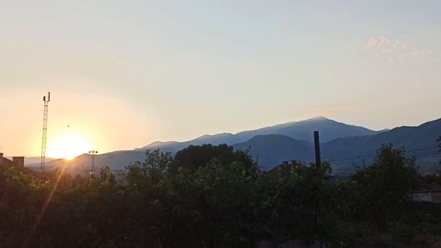 № 509 Джулай морнинг 2022 г. Изгрев на слънцето отляво на връх Пирин, в 6.30 ч. на 1 юли 2022 г. смотреть онлайн