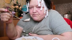 07-04-2025 Нет сил быть красивой. Жру пельмени