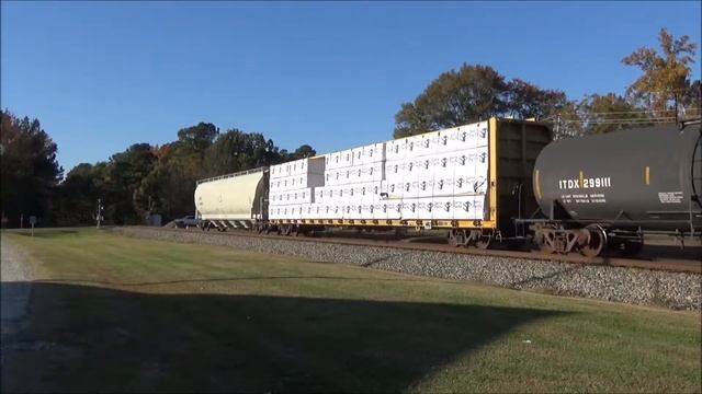 Double Heritage On NS 350 - Conrail & Illinois Terminal