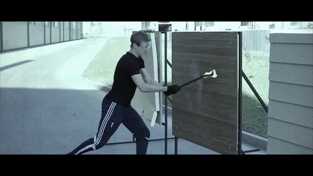 Екстремальний будівельний майданчик: який фасад найбільш стійкий до ударів? смотреть онлайн