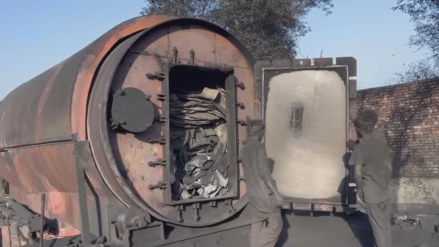 🛑 Невероятная переработка старых шин в Индии - ☠️ АЦЦКИЕ УСЛОВИЯ РАБОТЫ -- ЭТО КАПЕЦ!!!