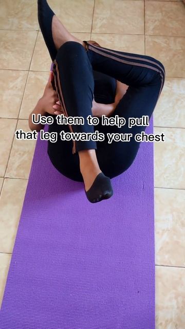 LOWER BACK PAIN? THIS a STRETCH WILL HELP. смотреть онлайн