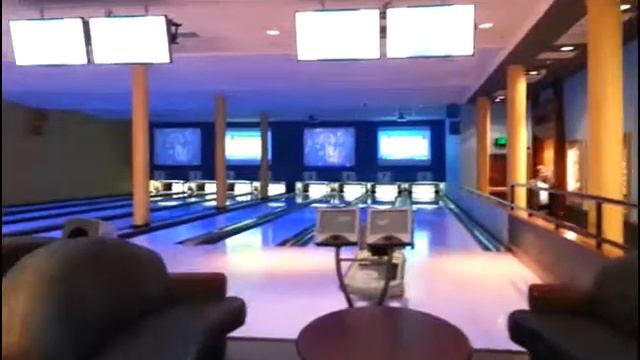 Pink Flamingo Bowling смотреть онлайн