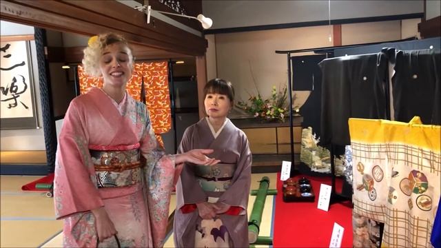Lindsey talking about KIMONO in TOJO 4 смотреть онлайн