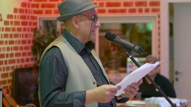 Рассказ Карины Муляр (Масюта) исполняет артист, писатель, поэт, продюсер Сава Островский. смотреть онлайн