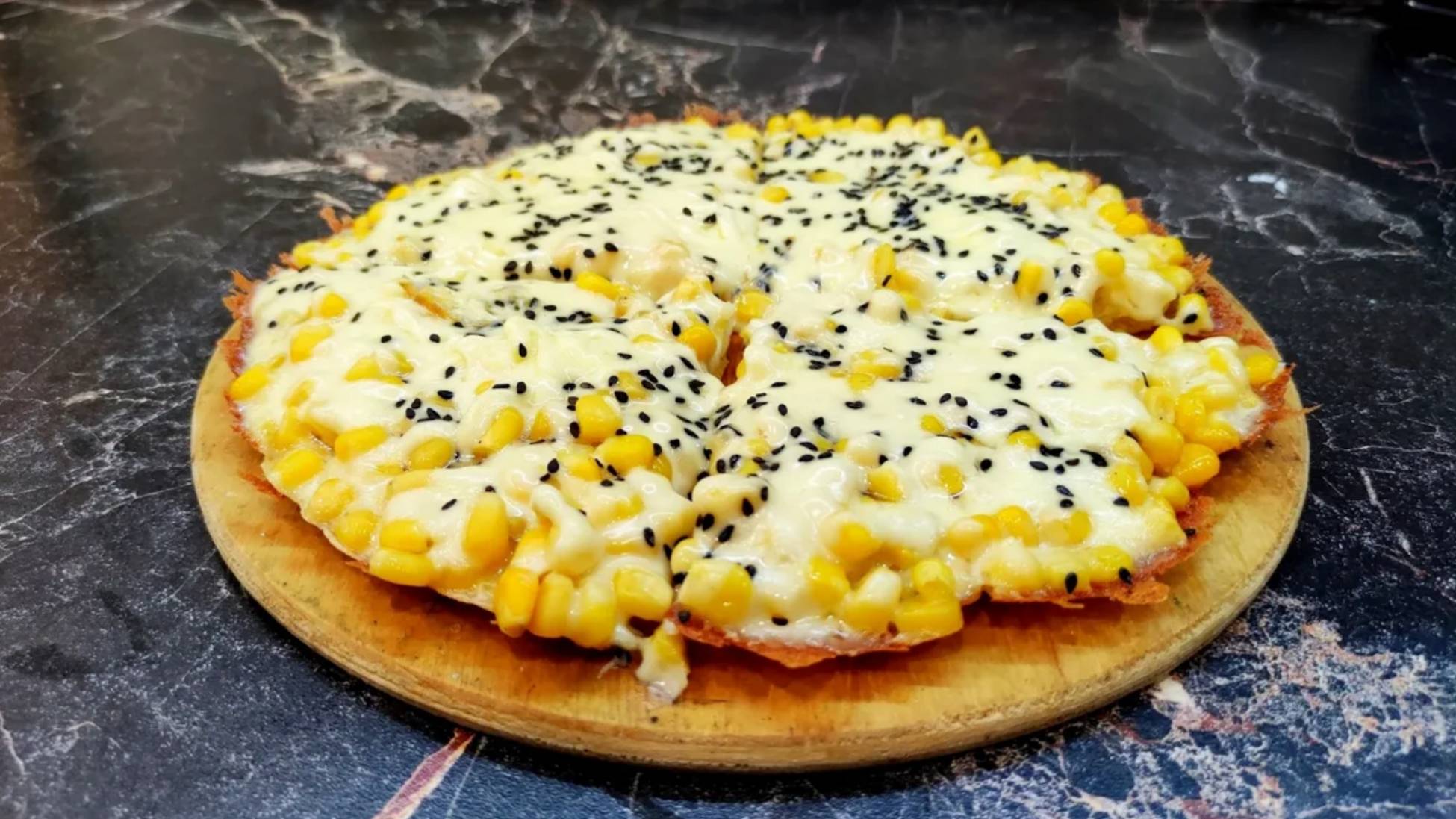 Кукурузная пицца. Пицца без муки и теста. Рецепт завтрака. смотреть онлайн